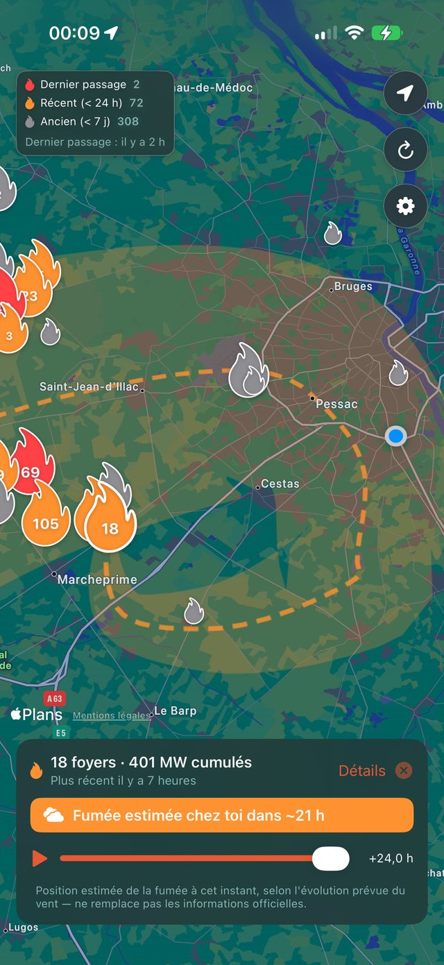 Capture d'écran : le panache de fumée simulé au-dessus de Bordeaux, avec le bandeau « Fumée estimée chez toi dans ~21 h »